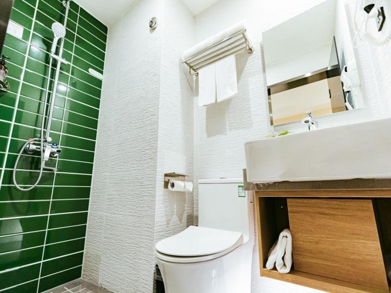 Greentree Inn Shanghai Huangxing Park Subway Station Express Hotel Exterior foto