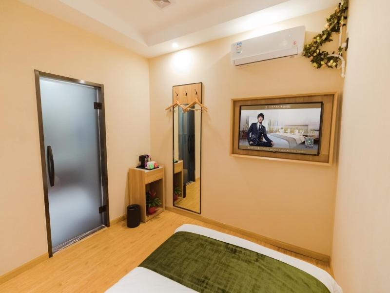Greentree Inn Shanghai Huangxing Park Subway Station Express Hotel Exterior foto