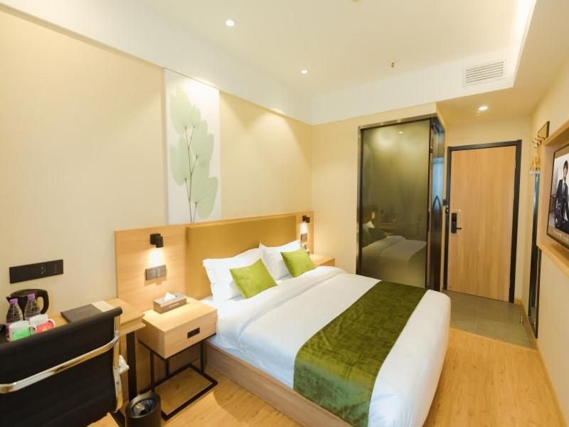 Greentree Inn Shanghai Huangxing Park Subway Station Express Hotel Exterior foto