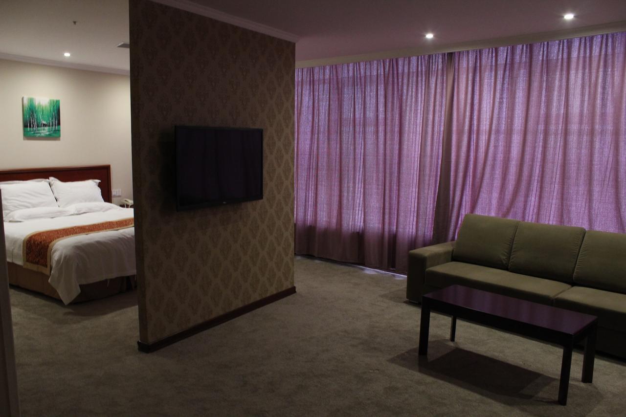 Greentree Inn Shanghai Huangxing Park Subway Station Express Hotel Exterior foto