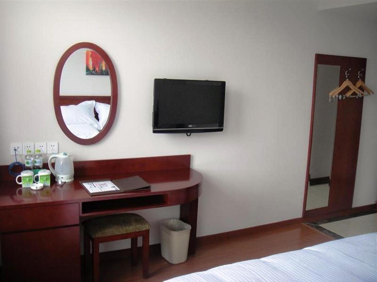 Greentree Inn Shanghai Huangxing Park Subway Station Express Hotel Exterior foto