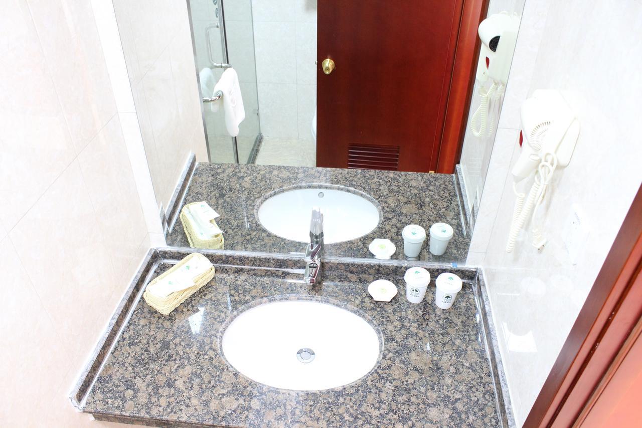 Greentree Inn Shanghai Huangxing Park Subway Station Express Hotel Exterior foto
